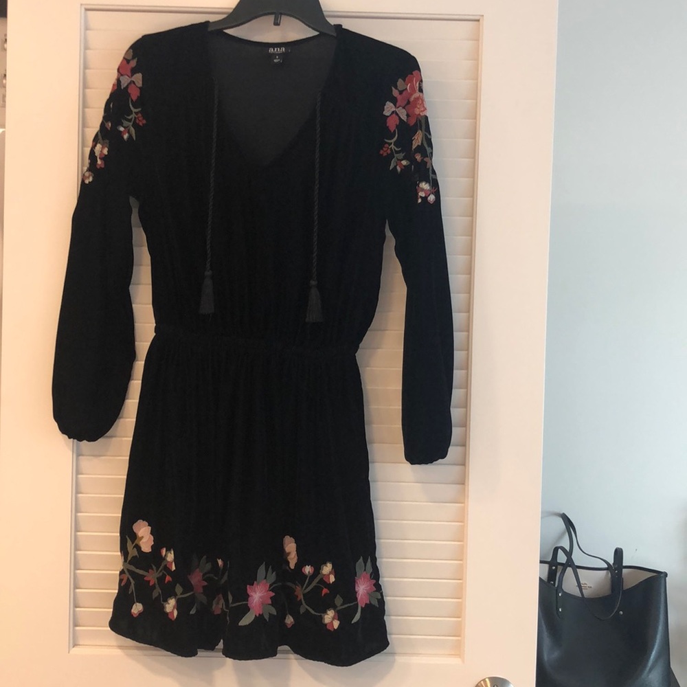 Black velvet sexy mini dress with long sleeves